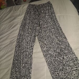 Chico's Monochrome Zigzag Wide Leg Pants